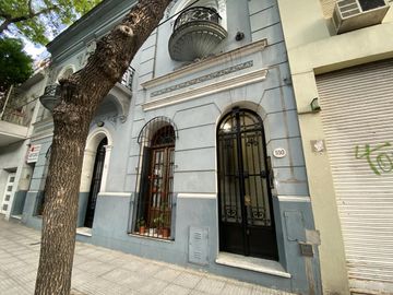 HERMOSO PH 6 AMBIENTES CON TERRAZA Y QUINCHO
