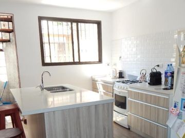 Casa en venta - 4 dormitorios 3 baños - quincho con parrilla -160mts2- Quilmes