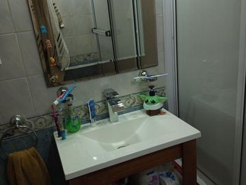 Casa en venta - 4 dormitorios 3 baños - quincho con parrilla -160mts2- Quilmes