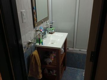 Casa en venta - 4 dormitorios 3 baños - quincho con parrilla -160mts2- Quilmes