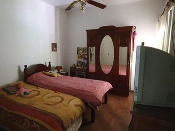 Propiedad con amplio lote