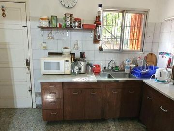 Propiedad con amplio lote