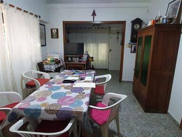 Propiedad con amplio lote
