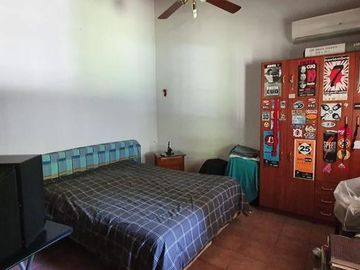 Propiedad con amplio lote