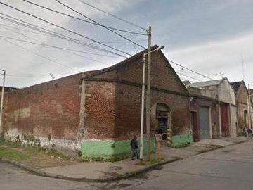 Deposito en Venta, sobre la Calle Chacabuco al 100, Avellaneda