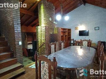 CASA 4 AMB A UNA CADRA DE AV SB- San Bernardo Del Tuyu