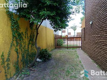 CASA 4 AMB A UNA CADRA DE AV SB- San Bernardo Del Tuyu