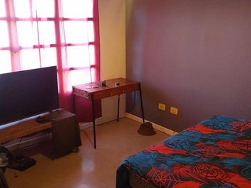 Casa al FTE con 2 dorm y casa al C/FTE con 3 dorm en 2 plantas. Ideal 2 familias. R de Escalada