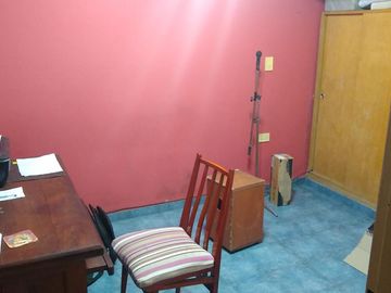 Casa al FTE con 2 dorm y casa al C/FTE con 3 dorm en 2 plantas. Ideal 2 familias. R de Escalada