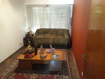 Casa en venta - 3 dormitorios 2 baños - pileta patio - 467mts2 - Ituzaingó
