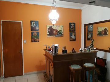 Casa en venta - 3 dormitorios 2 baños - pileta patio - 467mts2 - Ituzaingó
