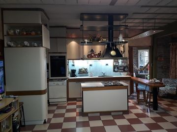 Casa en venta - 3 dormitorios 2 baños - pileta patio - 467mts2 - Ituzaingó