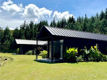 Vendo espectacular Casa Campestre en El Retiro Antioquia