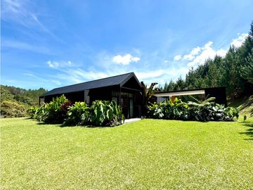 Vendo espectacular Casa Campestre en El Retiro Antioquia