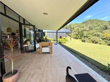 Vendo espectacular Casa Campestre en El Retiro Antioquia