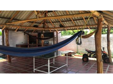 Santa Verónica - Cabaña Amoblada -  de Tres Pisos en Venta. Atlántico