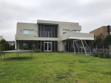 Casa en venta, Barrio Barbarita