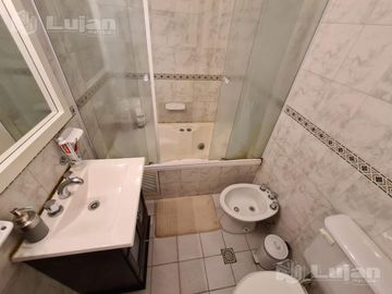 Tandil al 4800 triplex 4 ambs, patio, parrilla y cochera