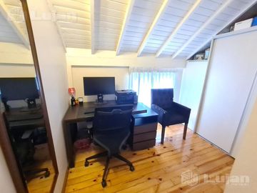 Tandil al 4800 triplex 4 ambs, patio, parrilla y cochera