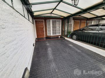 Tandil al 4800 triplex 4 ambs, patio, parrilla y cochera