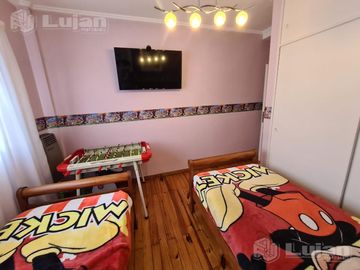 Tandil al 4800 triplex 4 ambs, patio, parrilla y cochera