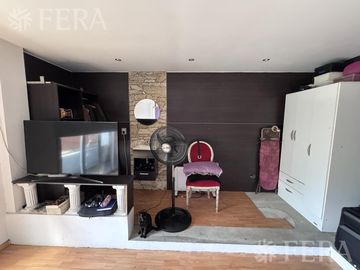 Venta duplex de 3 ambientes con espacio guardacoches y patio en Wilde