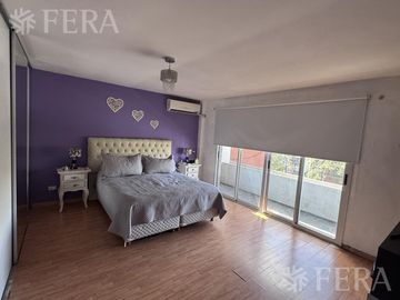 Venta duplex de 3 ambientes con espacio guardacoches y patio en Wilde