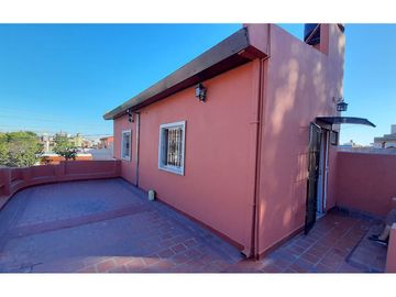VENTA Casa tipo PH al frente- Valentín Alsina