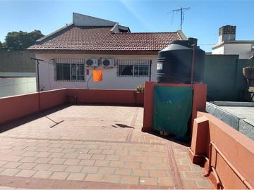 VENTA Casa tipo PH al frente- Valentín Alsina