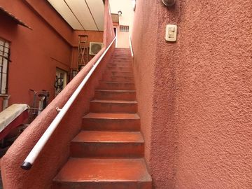 VENTA Casa tipo PH al frente- Valentín Alsina