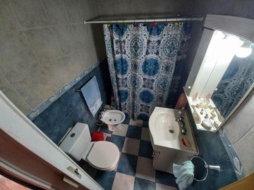 VENTA Casa tipo PH al frente- Valentín Alsina