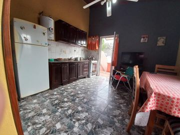 VENTA Casa tipo PH al frente- Valentín Alsina