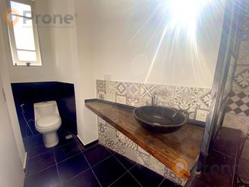 Casa de 3 dormitorios. Quincho. Terraza exclusiva. Barrio Abasto