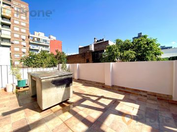 Casa de 3 dormitorios. Quincho. Terraza exclusiva. Barrio Abasto