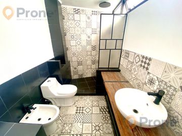 Casa de 3 dormitorios. Quincho. Terraza exclusiva. Barrio Abasto
