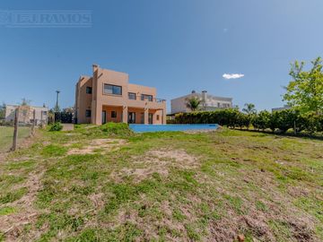 Casa en venta - El Canton -Norte- PG
