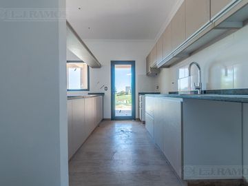 Casa en venta - El Canton -Norte- PG