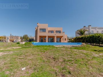Casa en venta - El Canton -Norte- PG
