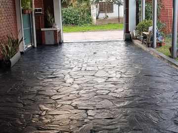 Casa 6 ambientes en Venta en  Florencio Varela