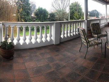 Casa 6 ambientes en Venta en  Florencio Varela