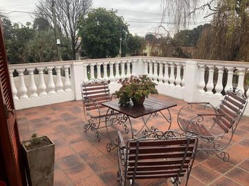 Casa 6 ambientes en Venta en  Florencio Varela