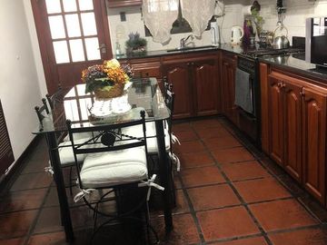 Casa 6 ambientes en Venta en  Florencio Varela