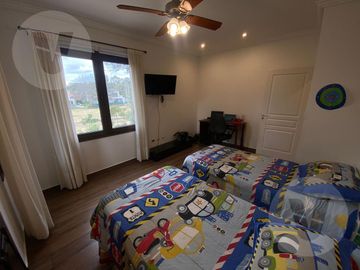 Casa en venta - Barrio Saint Thomas Este, Canning