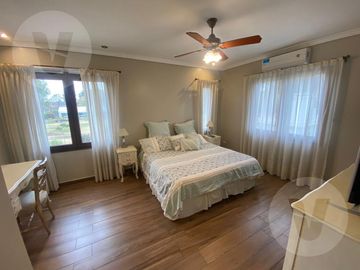Casa en venta - Barrio Saint Thomas Este, Canning