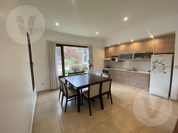 Casa en venta - Barrio Saint Thomas Este, Canning