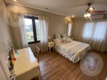 Casa en venta - Barrio Saint Thomas Este, Canning