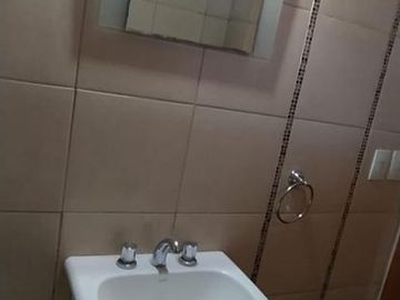 Departamento a 4 cuadras de la plaza de Monte grande!
