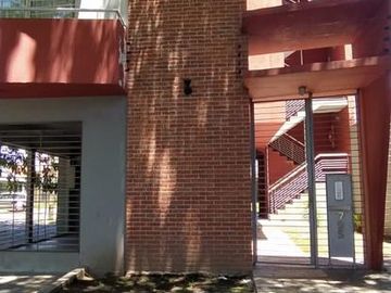Departamento a 4 cuadras de la plaza de Monte grande!