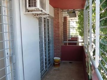 Departamento a 4 cuadras de la plaza de Monte grande!