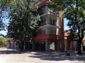 Departamento a 4 cuadras de la plaza de Monte grande!